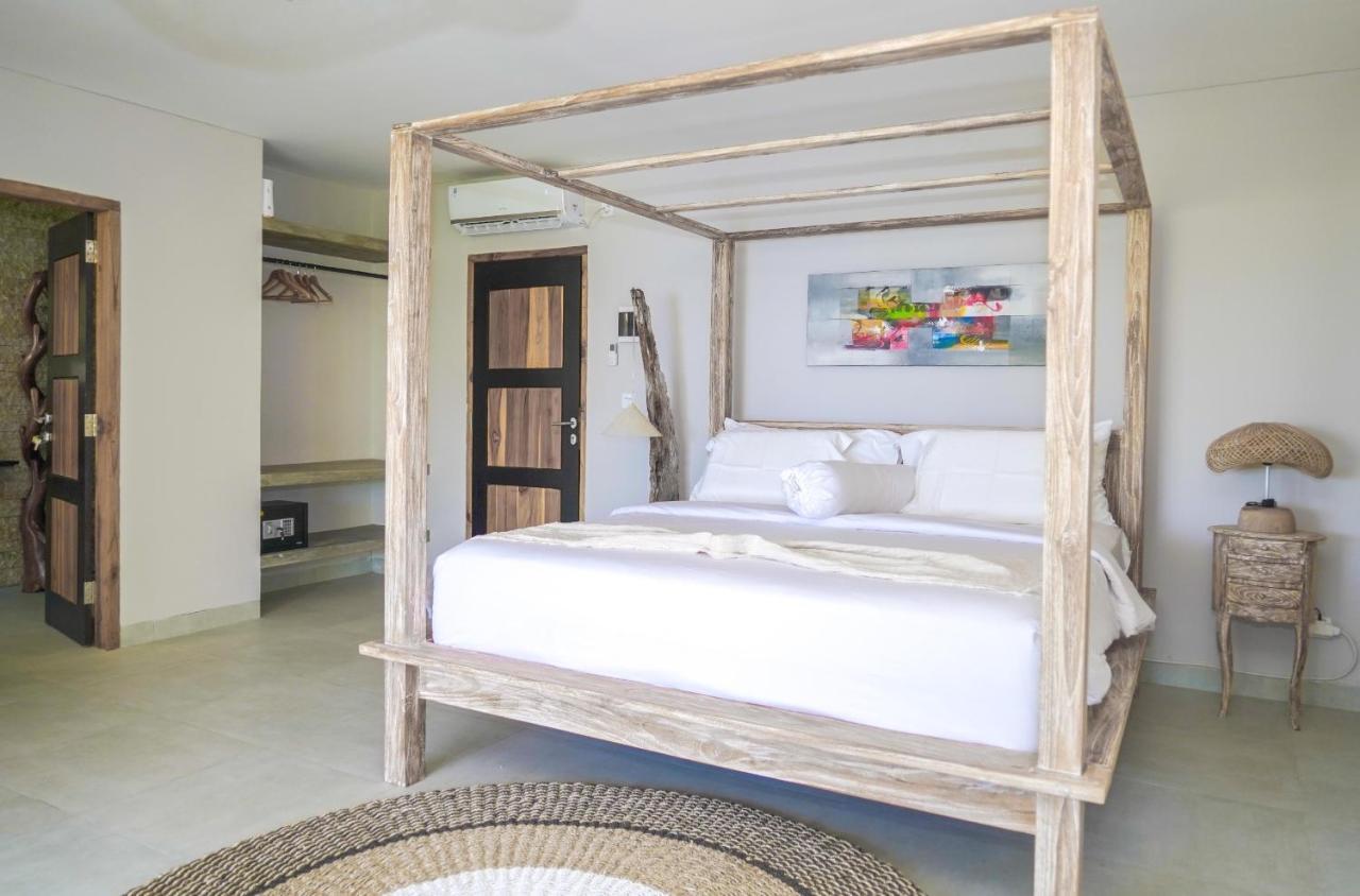 Theodor At Labuan Bajo Hotel ภายนอก รูปภาพ
